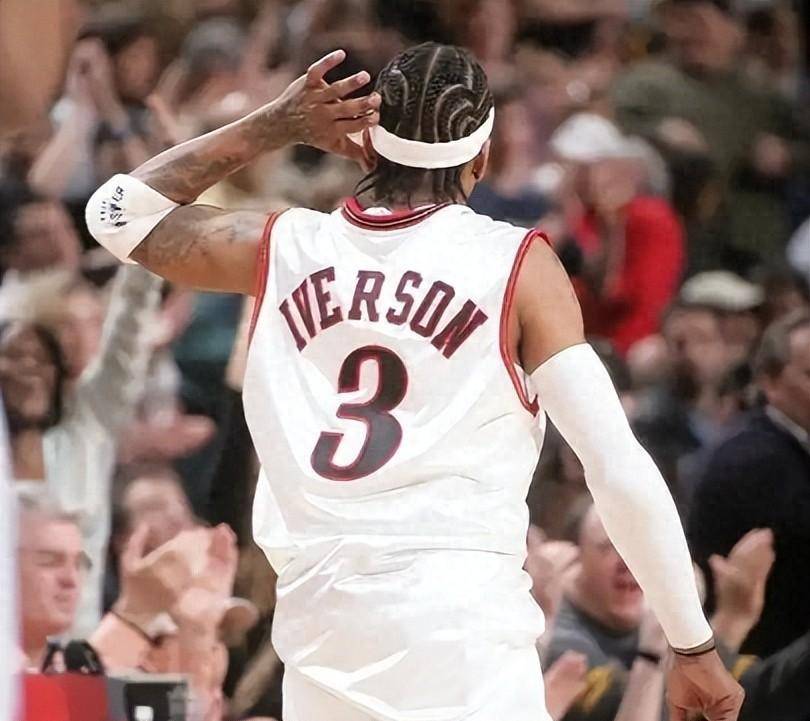 骑士本赛季吃到11场败仗时仅取14胜，上赛季为56胜11负（骑士本季仅14胜11负，上季曾达56胜11负）