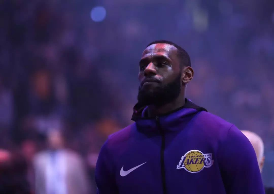 ⚽️2025年度中超最佳评选他来啦！鏖战一年，十...（⚽️2025中超年度最佳评选开启！鏖战一载，荣耀时刻到来）