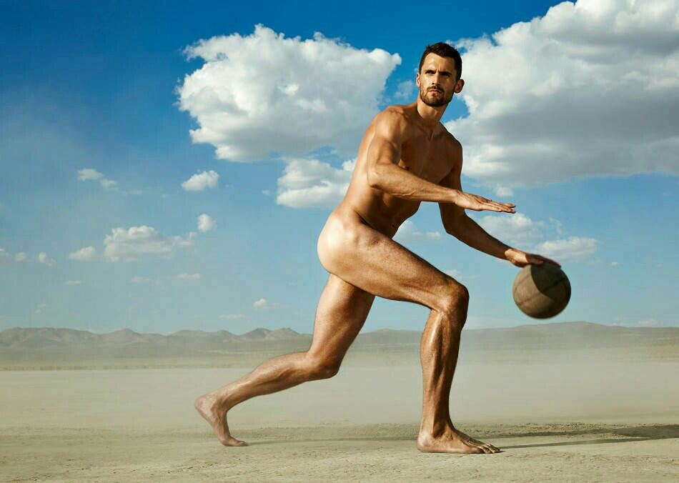 吉尔摩社媒晒照：手术成功，康复之路开始（吉尔摩社媒发照：手术顺利，开启康复征程）