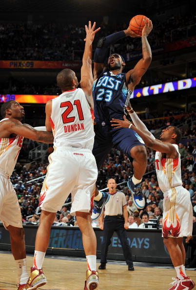 围绕核心建立体系（以核心为轴构建体系）